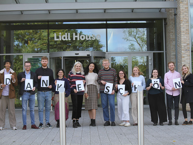 Lidl Scholars at Lidl House in 2022 Undergraduate and graduate students at Oxford visit Lidl House in 2022